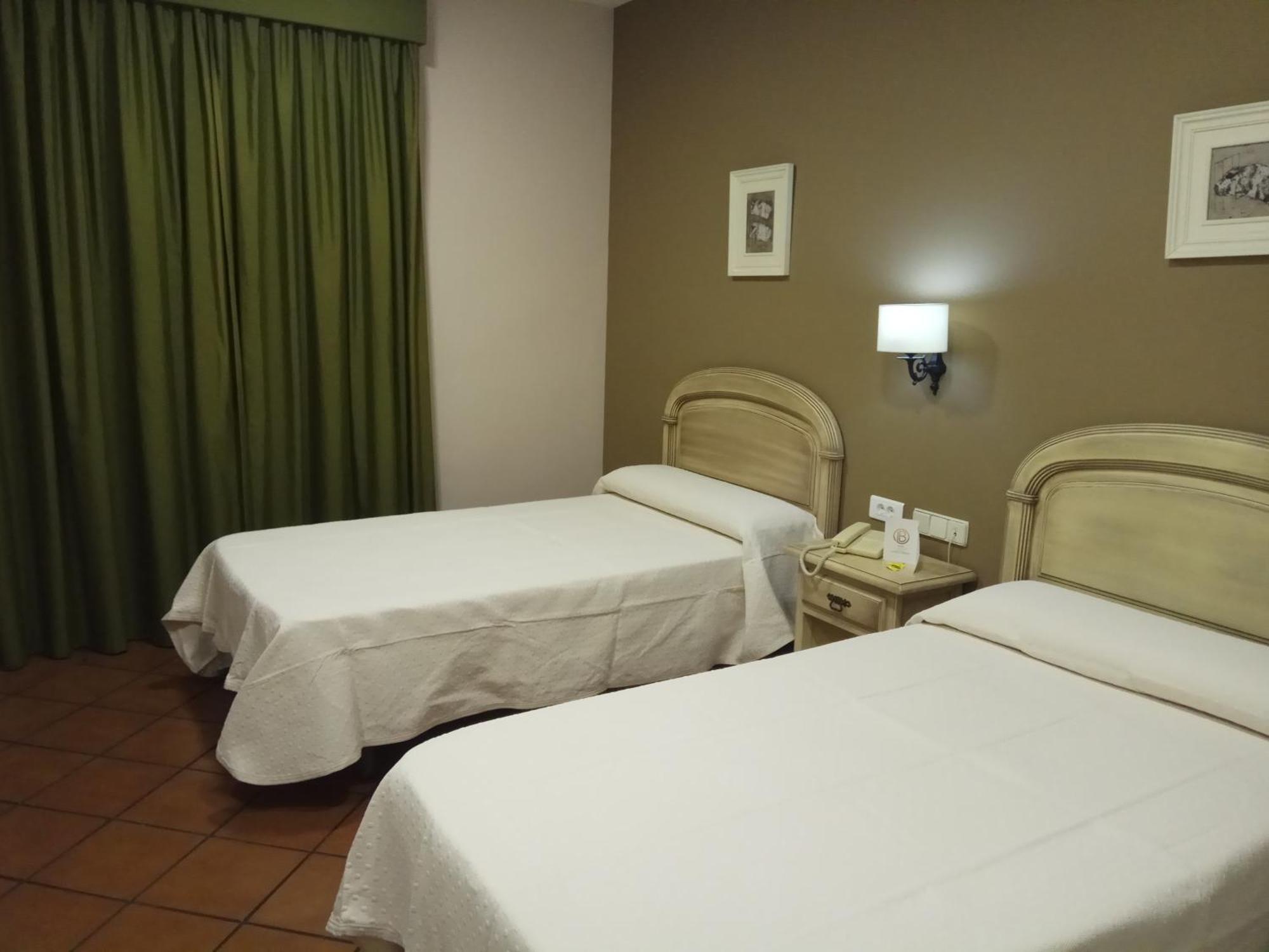 Los Bronces Lucena Exterior photo